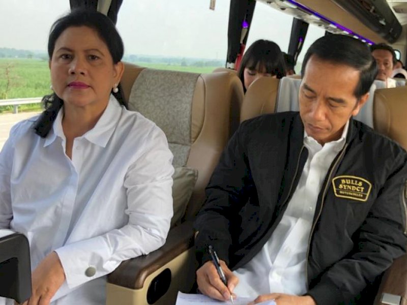 Terima Hasil Tes Virus Corona, Jokowi: Negatif!