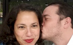 Heboh Zack Lee Unggah Foto Cium Kakak Nadiem Makarim