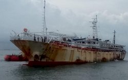 Detik-detik Petugas Gabungan Cegat Kapal China dan Evakuasi Mayat ABK WNI