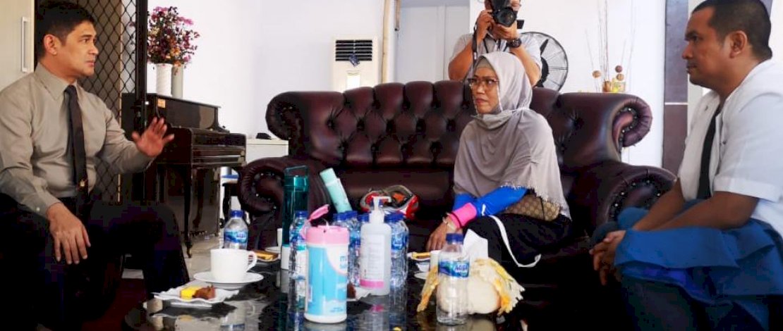 Rektor UIM Dr Majdah M Zain saat bertemu Kapolda Sulsel, Irjen Pol Merdisyam.