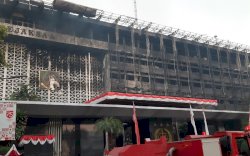Butuh 11 Jam Api Dipadamkan, Seluruh Gedung Kejagung Habis Terbakar