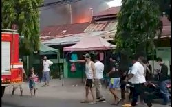 60 Personel Padamkan Api di Asrama Mattoanging dalam 40 Menit