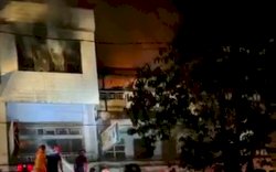 Kebakaran Hanguskan Ruko di Jalan Bandang