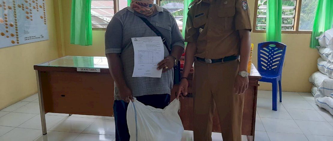 Lurah Manuruki Terapkan Standar WHO bagi Penerima Bantuan Covid-19
