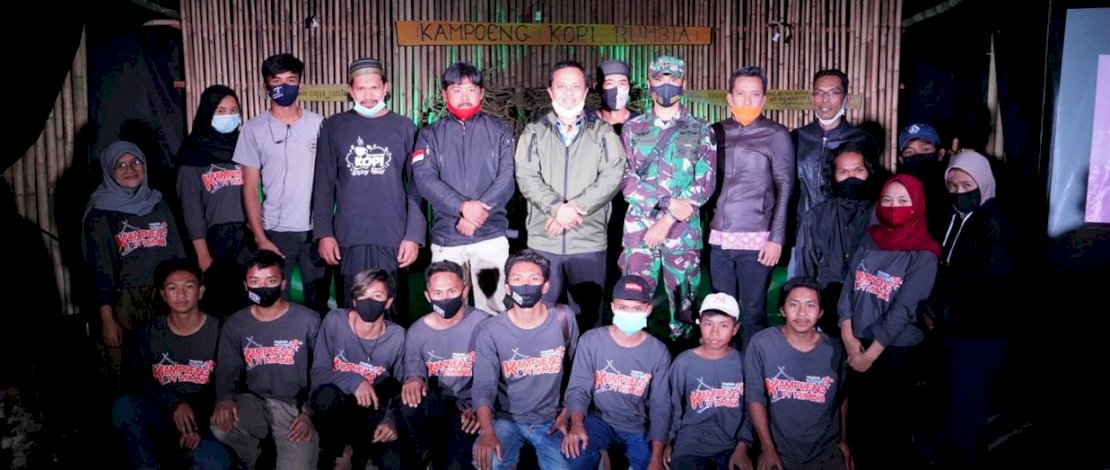 Wagub Sulsel, Andi Sudirman Sulaiman di Kemah Kopi Rumbia, Jeneponto.