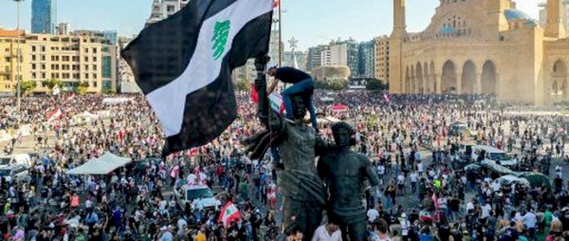 Kantor Kemenlu Lebanon saat diduduki pengunjuk rasa. 