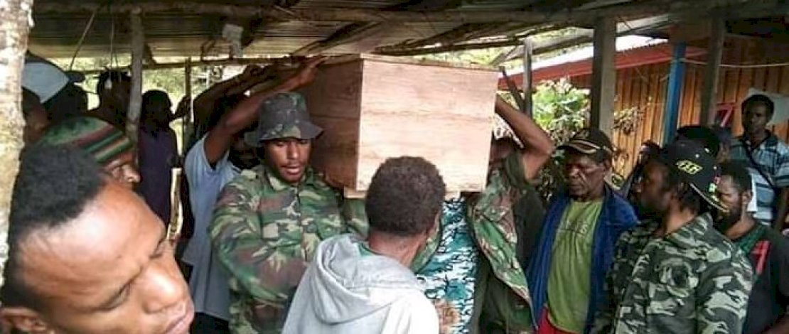 Uraminus Tabuni dan pemakaman Konstan Kosay.