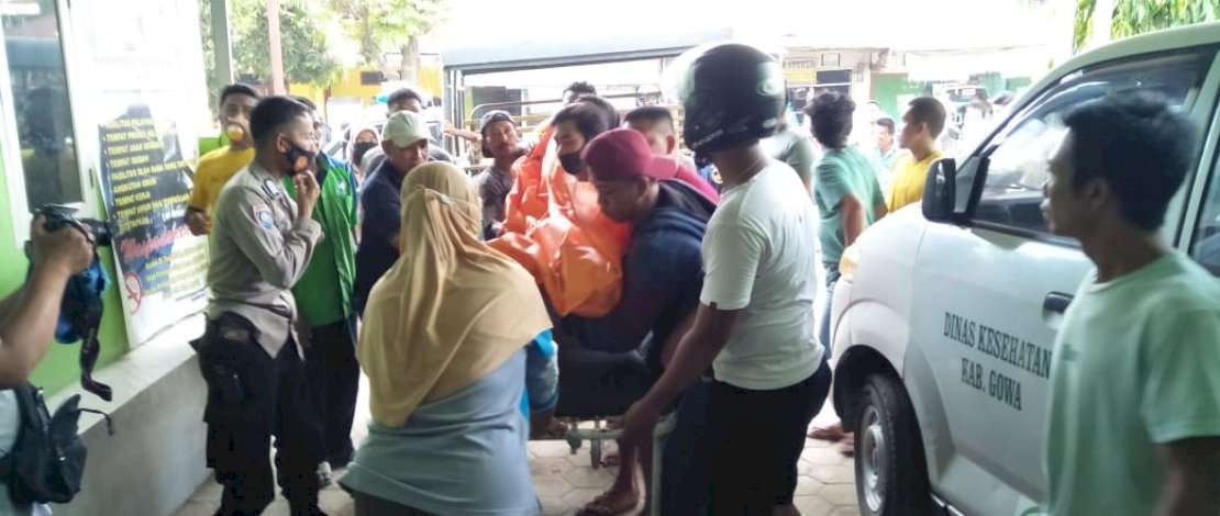 Foto-foto penemuan dan evakuasi jasad korban penikaman di Bajeng, Gowa. (Foto: Subag Humas Polres Gowa).
