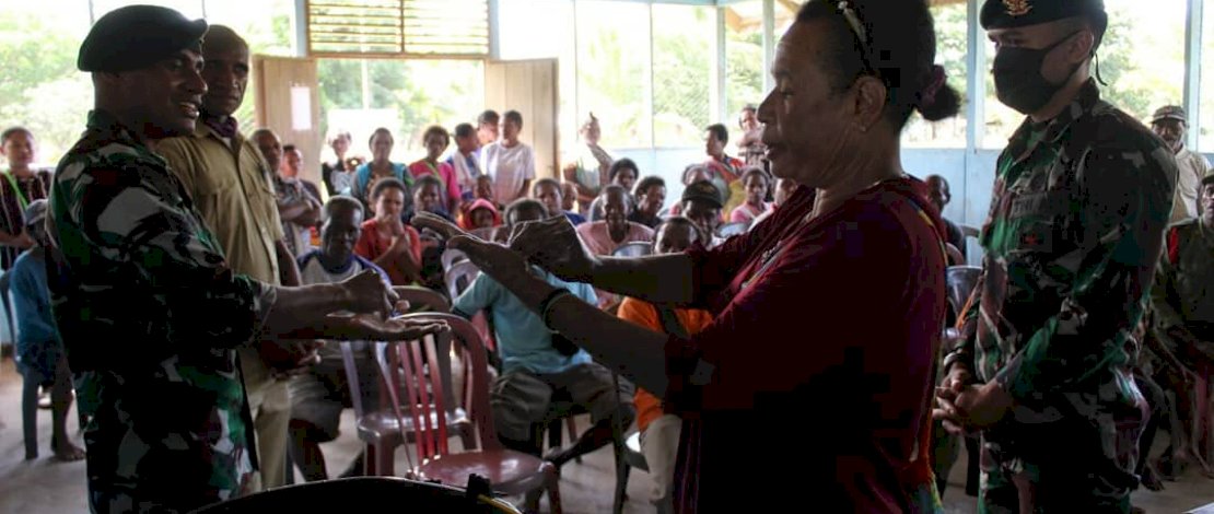 Sosialisasi pencegahan Covid-19 yang dilakukan Yonif 755/20/3.