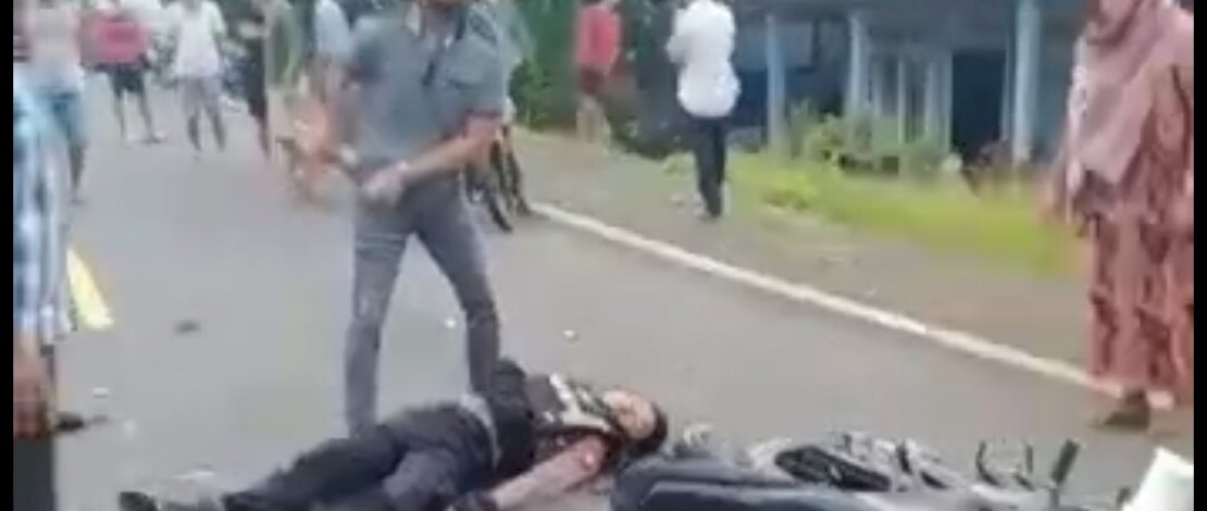 Kecelakaan lalu lintas di Pakalu, Bantimurung, Maros.