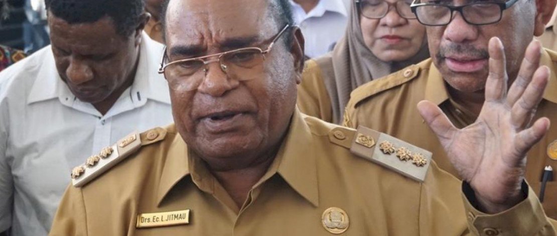 Wali Kota Sorong, Lambert Jitmau. IST Wali Kota Sorong, Lambert Jitmau. IST