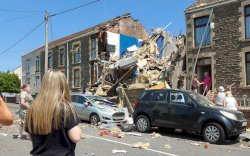 Kulkas Selamatkan Nyawa Seorang Ibu dari Ledakan Gas