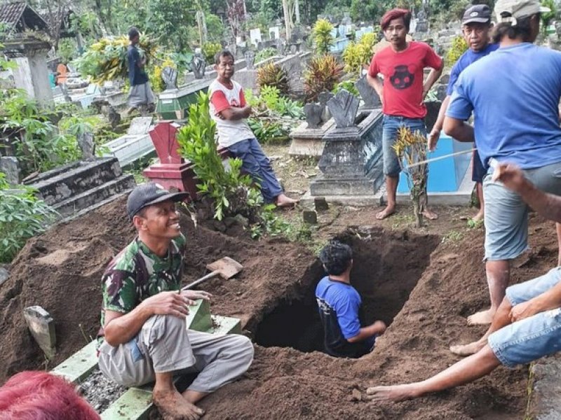 Liang Lahat Sudah Digali, Ternyata Wanita Asal Blitar Masih Hidup