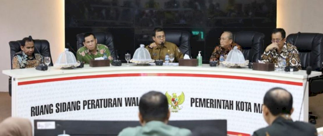 Pj Wali Kota Makassar bersama jajarannya, menerima kunjungan dari Pemkot Lubuk Linggau.