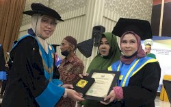 Penuh Haru, Wisuda Perdana 266 Mahasiswa UIM Secara Virtual
