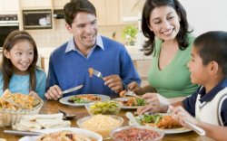 Ini Kebiasaan Makan di Rumah yang Bikin Sistem Imun Lemah