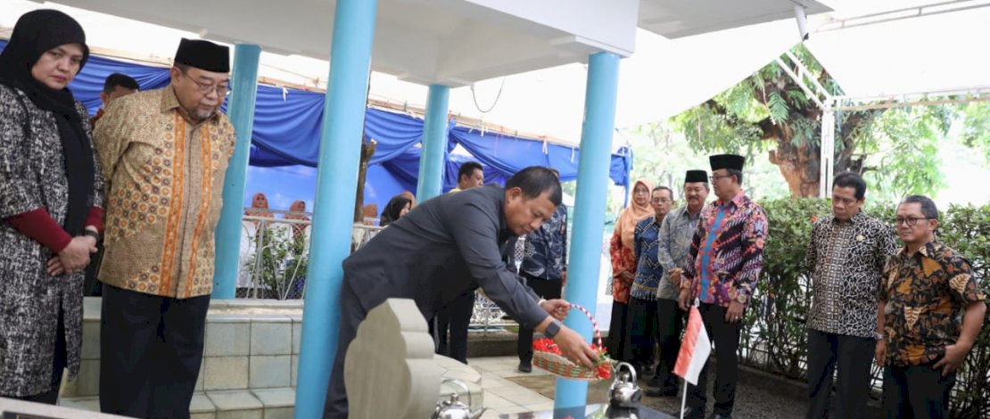 HUT ke-73 BPK RI, Iqbal Suhaeb Ziarah Makam M Jusuf