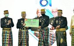 HUT ke-61 Maros, Gubernur Sulsel Serahkan Bantuan Rp 25 Miliar