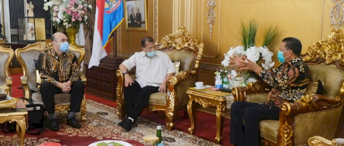 Nurdin Abdullah dan Hamid Awaluddin Bahas Covid-19 Hingga Kelistrikan