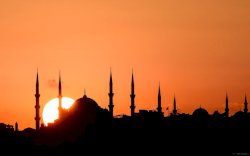 Jadwal Buka Puasa di Makassar dan Sekitarnya Hari Ini