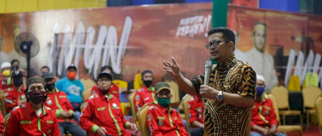 Irman Yasin Limpo menyampaikan programnya.