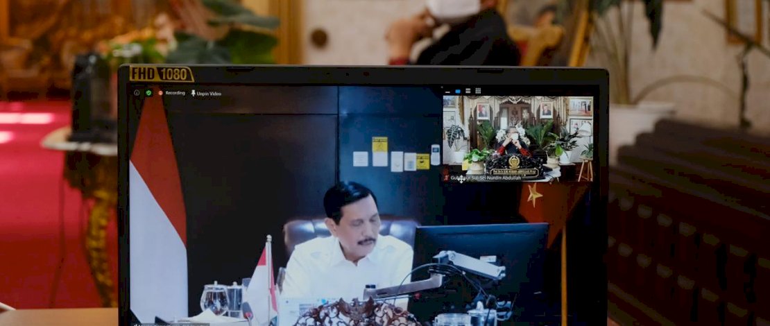 Gubernur Sulsel, Nurdin Abdullah saat rapat virtual dengan Menko Marvest, Luhut Binsar Panjaitan.