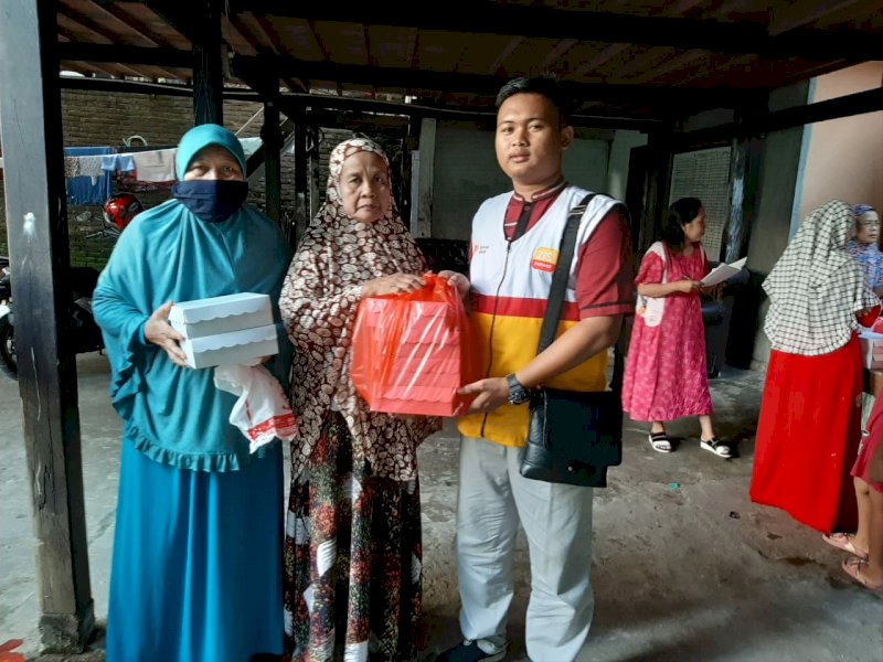 Gandeng ZIS Indosat Ooreedo, Forum OSIS Sulsel Berikan Bantuan ke Warga