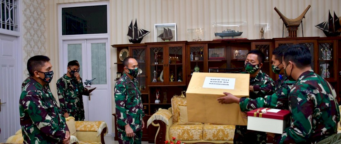 Pangdam XIV Hasanuddin, Mayjen TNI Andi Sumangerukka, menerima Sekjen Kemhan, Marsdya TNI Donny Ermawan Taufanto.