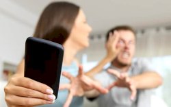 Suami Lebih Suka Nonton Liverpool Ketimbang Berhubungan, Istri Pilih Selingkuh