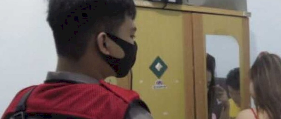 Pasangan mesum ini mengaku tante dan keponakan saat digerebek di salah satu hotel kelas melati di Palembang.