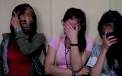 Seorang PNS Kepergok Mesum Bareng 4 Gadis Remaja di Hotel