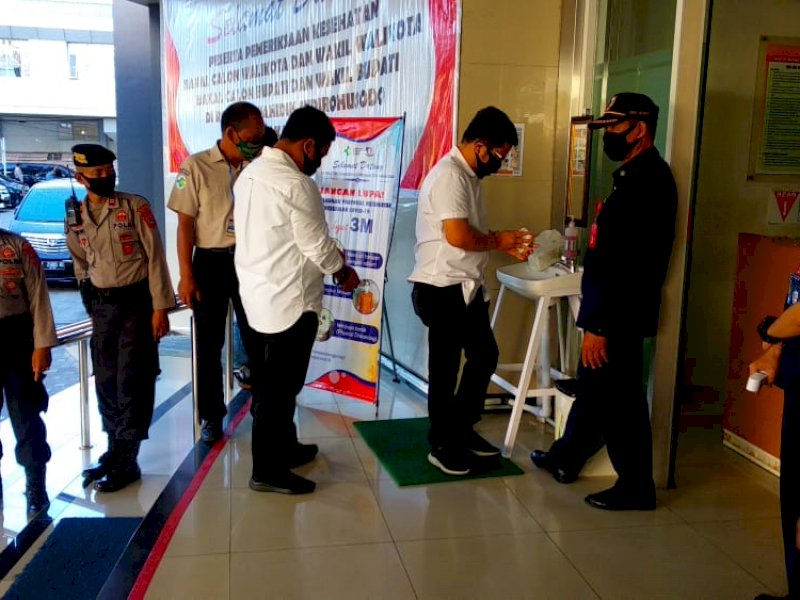 4 Bapaslon Pilwali Makassar Kompak Ikuti Pemeriksaan Kesehatan