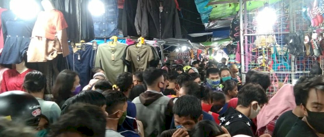 Suasana di Pasar Senggol Makassar, Sabtu (23/5/2020).