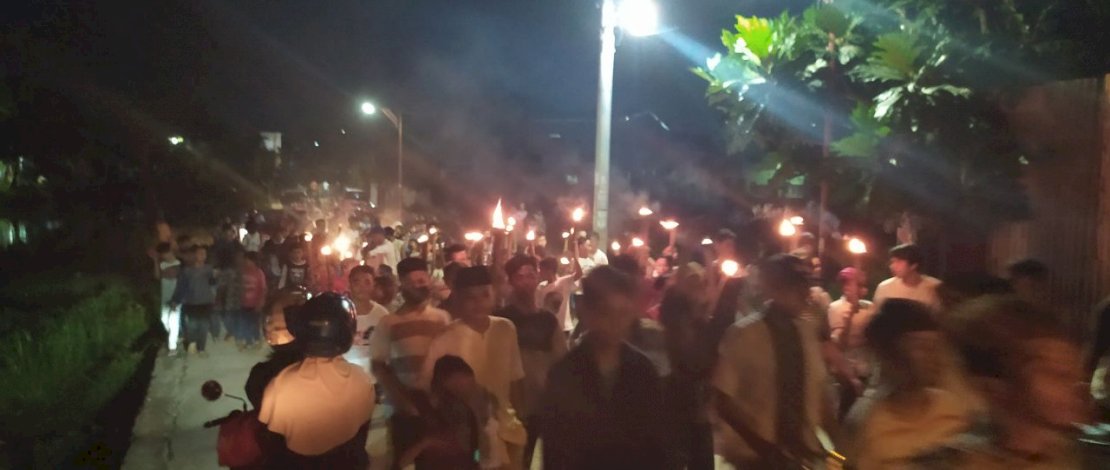 Pawai obor di Makassar, Sabtu (23/5/2020).
