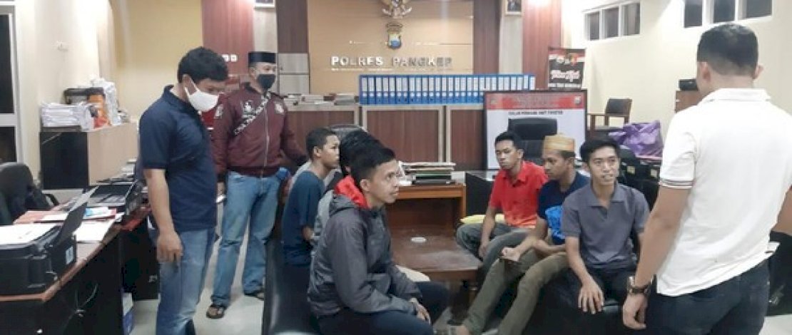 Para pelaku bully terhadap Rizal, diamankan di Polres Pangkep. Mereka sudah tersangka.