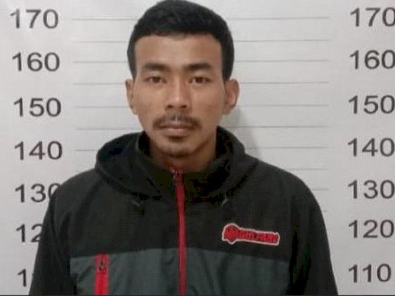 Tak Puas Pukuli Pakai Helm, Pria Ini Tampar Istri Pakai Papan