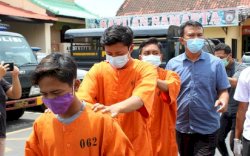 Berawal Kehabisan Bensin, Gadis 12 Tahun di Buleleng Digilir 10 Pria