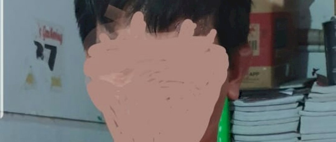 IC, pelaku pencabulan putri kandung saat diamankan polisi.