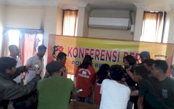 "Kenapa Kau Jalan Sama Pacarku?" Pengamen Wanita Ini Hantamkan Batu ke Kepala Korban