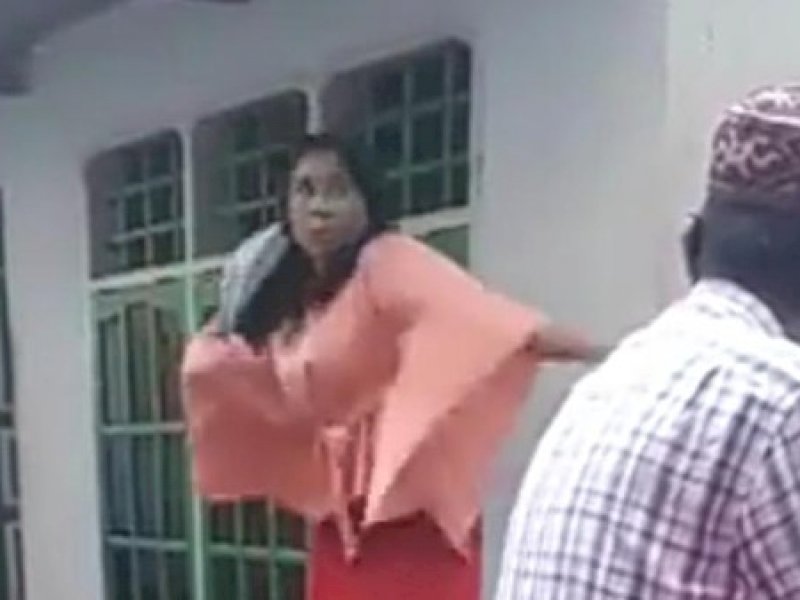 Polisi Ciduk Wanita Pelempar Al-Qur'an Dalam Hitungan Jam