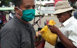 Rio Padjalangi Bagi 1000 Paket Sembako untuk Dhuafa