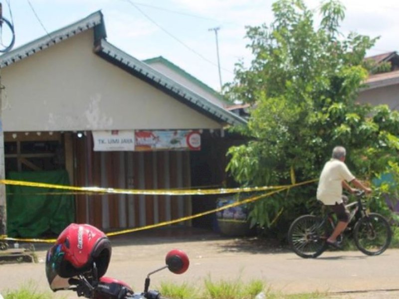 Jasad Ibu dan Putrinya Ditemukan Membusuk, Terakhir Terlihat Sapu Halaman Tiga Hari Lalu