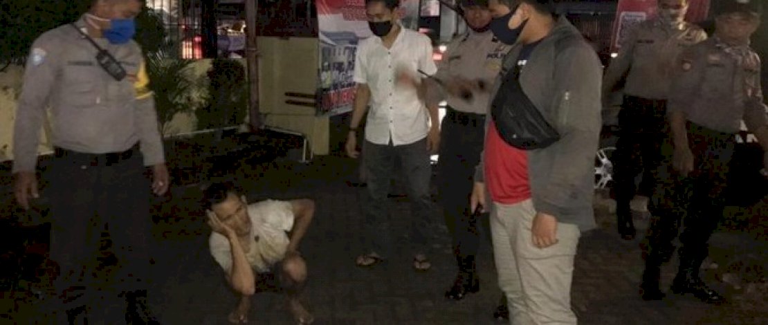 HR saat diamankan di Mapolsek Tamalanrea.