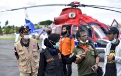 Dari Udara, Bupati Indah Pantau Titik Longsor