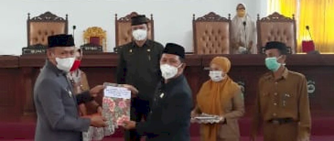 Penyerahan 2 Ranperda dan 1 usulan ranperda dari Pemkab Takalar ke DPRD Takalar.