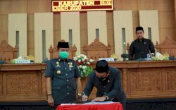 Perda APBD-P 2020 Ditetapkan, Basmin: Saya Apresiasi Anggota DPRD Luwu