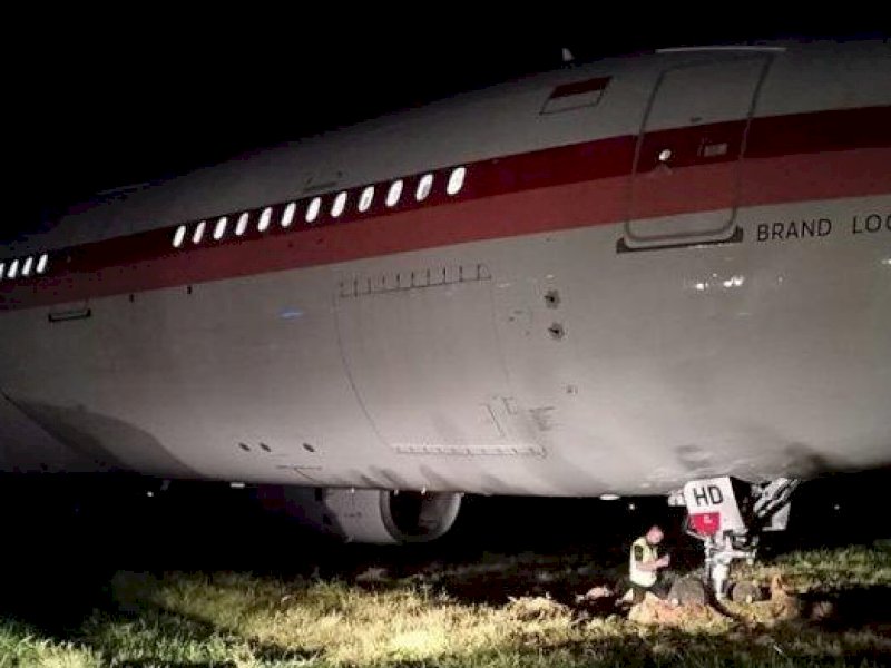Pesawat Garuda Tergelincir di Bandara Sultan Hasanuddin