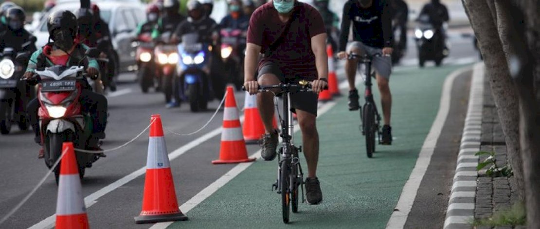 Pesepeda Gowes di Luar Jalur Didenda Rp 100 Ribu