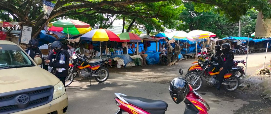 Akhir Pekan, Brimob Patroli Bersama Satpol PP Kabupaten Bone