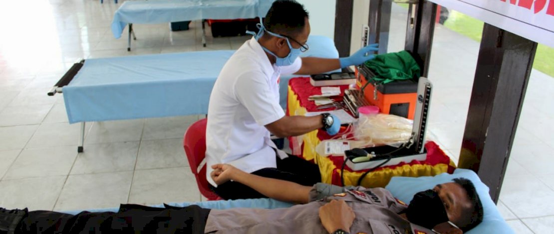 Puluhan Anggota Brimob di Parepare Donor Darah